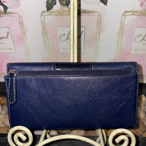 Coach Vintage Tri-fold Wallet - Picture 2 of 7